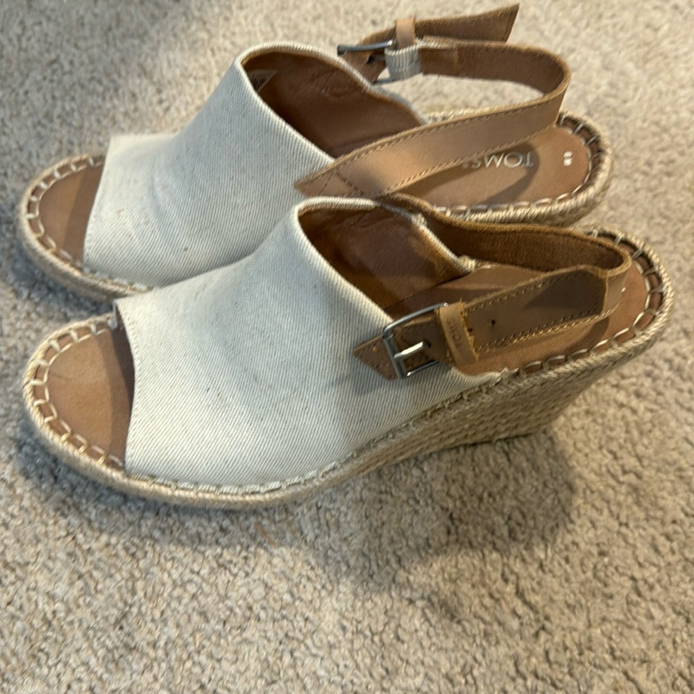 Tom’s wedge sandals, size 9
